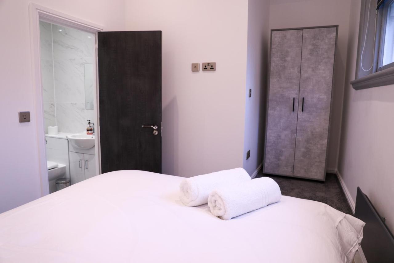 16 Queen Avenue City Centre Serviced Apartment W Free Parking Liverpool Exteriör bild