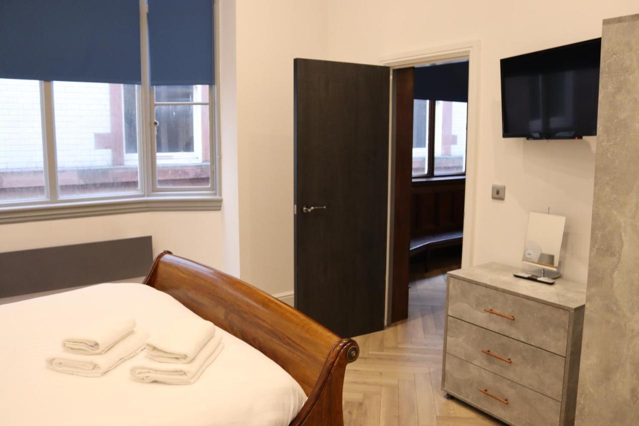 16 Queen Avenue City Centre Serviced Apartment W Free Parking Liverpool Exteriör bild